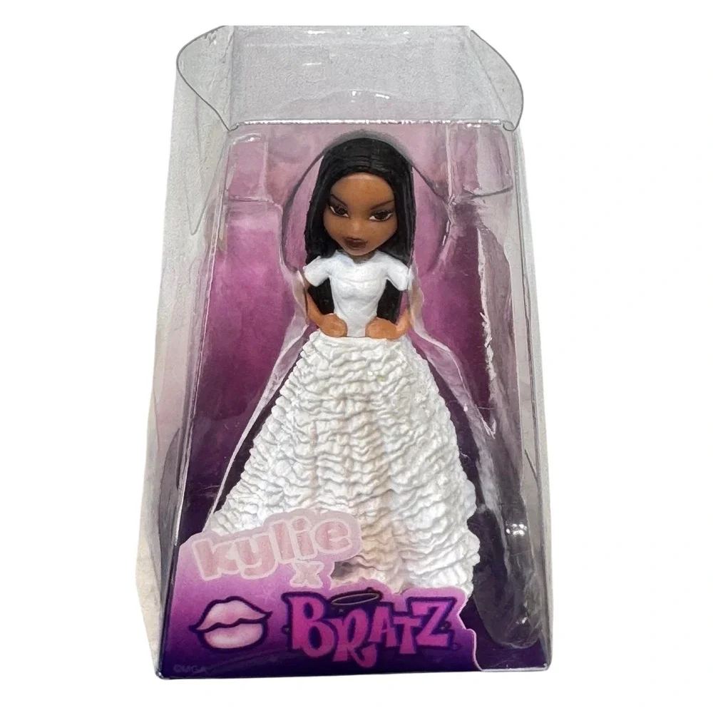 Bratz Mini Series 1 Kylie Jenner 2